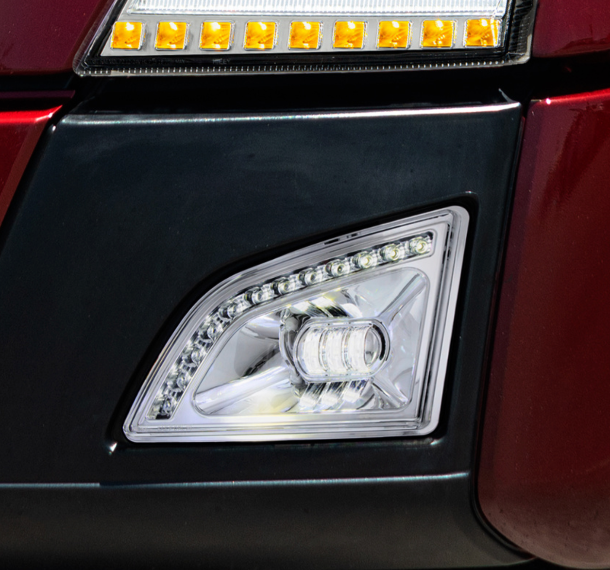 18 LED CHROME PROJECTOR FOG LIGHT WITH POSITION LIGHT FOR 2018-2024 VOLVO VNL - DRIVER/LEFT