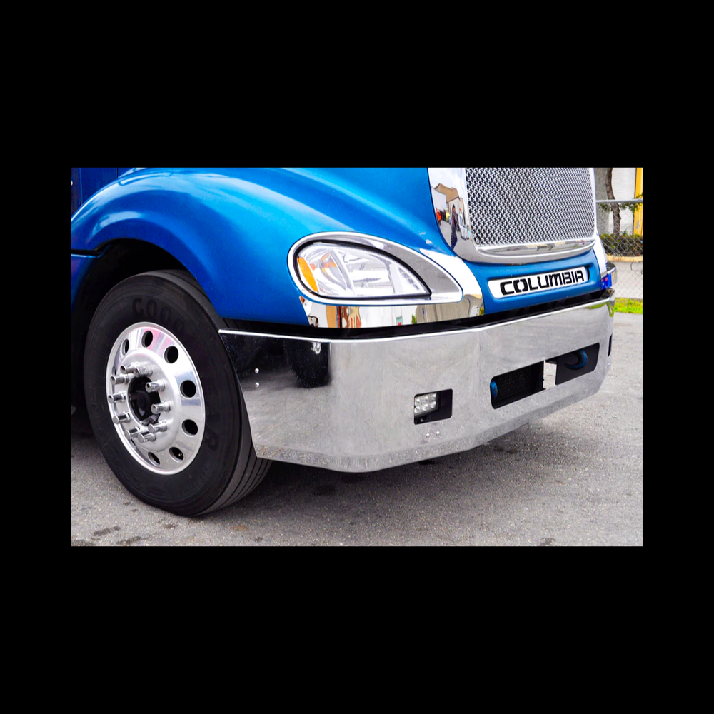 Bumper 18" Chrome Freightliner Century (2005-2007) / Columbia (2003-2007). Aerodynamic Cut, Rectangular Fog Light, Mounting Bolt And Large Center Tow Hole