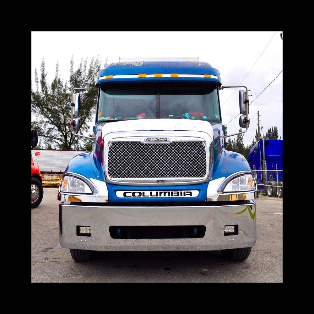 Bumper 18" Chrome Freightliner Century (2005-2007) / Columbia (2003-2007). Aerodynamic Cut, Rectangular Fog Light, Mounting Bolt And Large Center Tow Hole