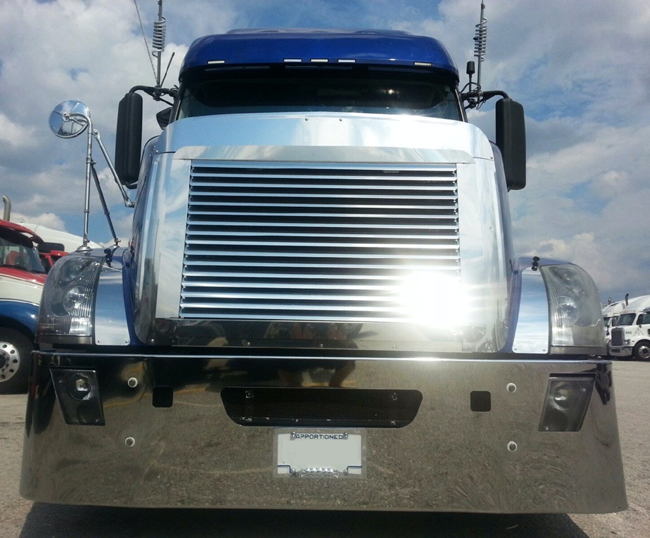 Bumper 18" Volvo VNL Set Back Axle (2004-2017) w/ Tow, Vent & Fog Light Holes.