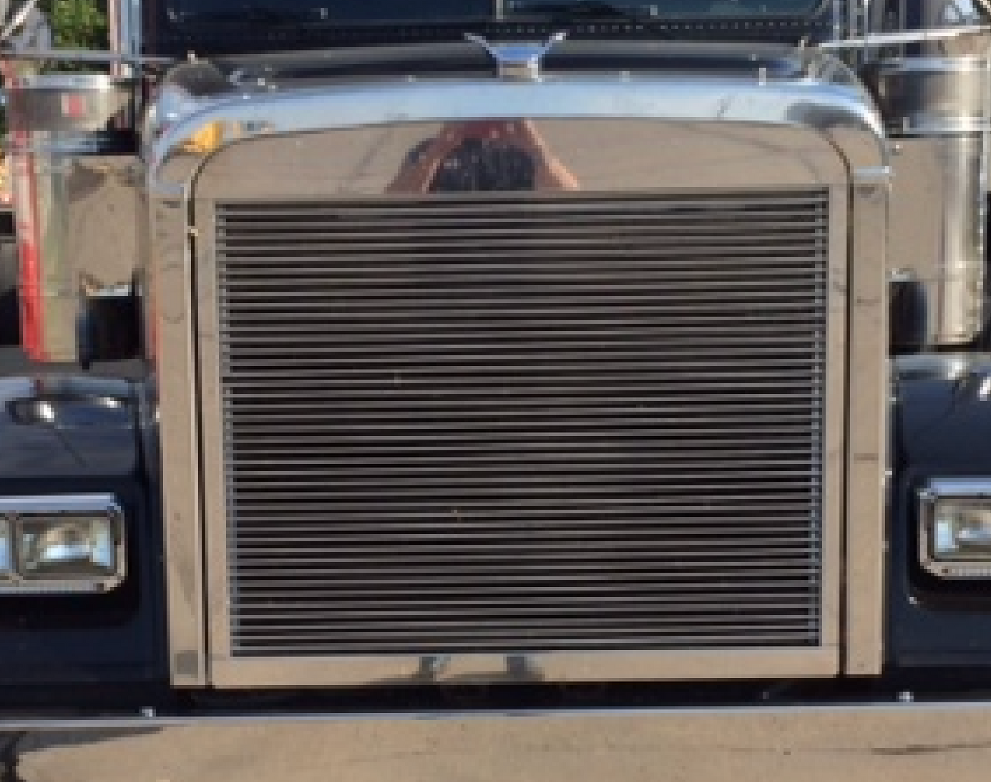 Freightliner Classic/XL/FLD 120 Hood Grill w 39 Horizontal Billets - Grill Surround NOT included.
