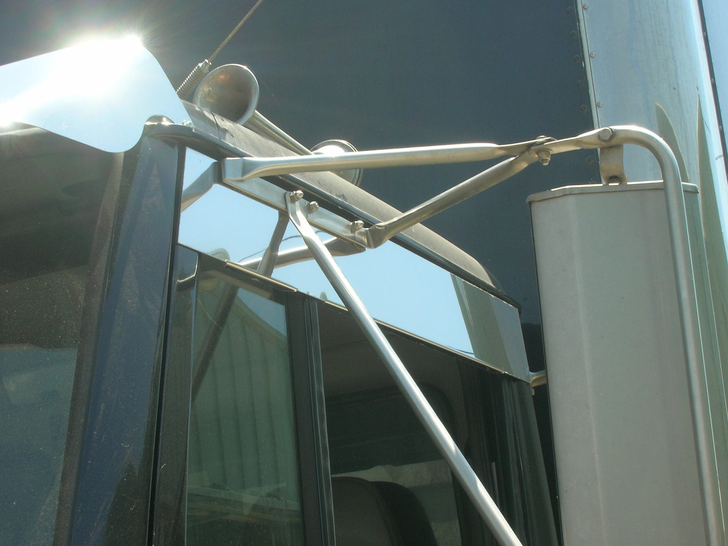 Freightliner FL 50/60/70/80 5" Chop Top