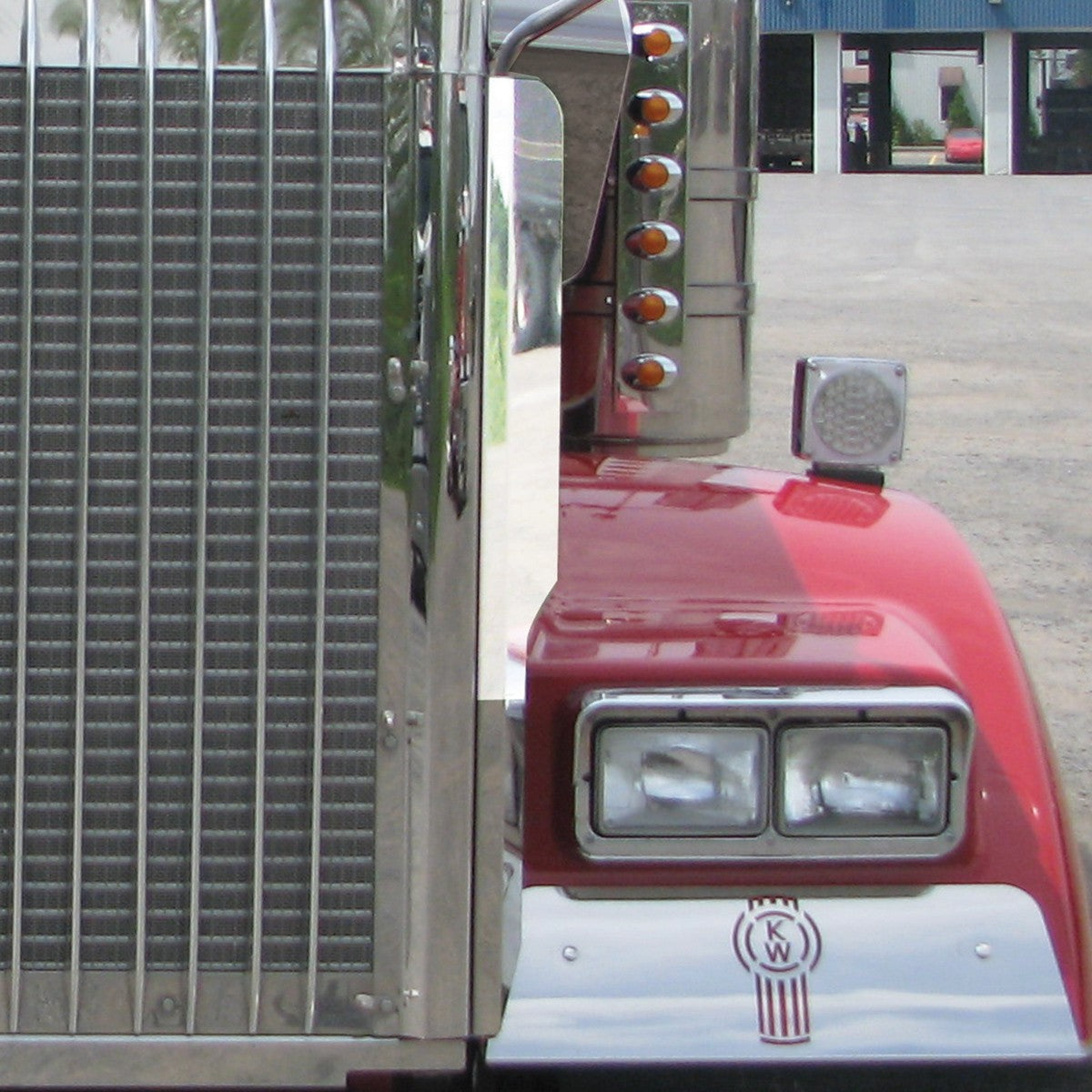 Kenworth - W900 - Side Hood Deflector