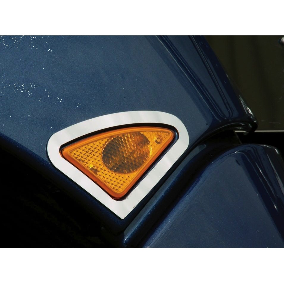 Stainless Kenworth T660 Fender Light Trim - Fenders