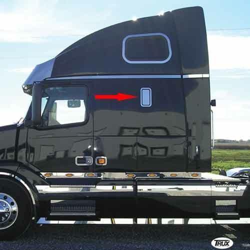 Volvo VN630 - 670 Sleeper Vent Trim Kit (2003+) (Pair)