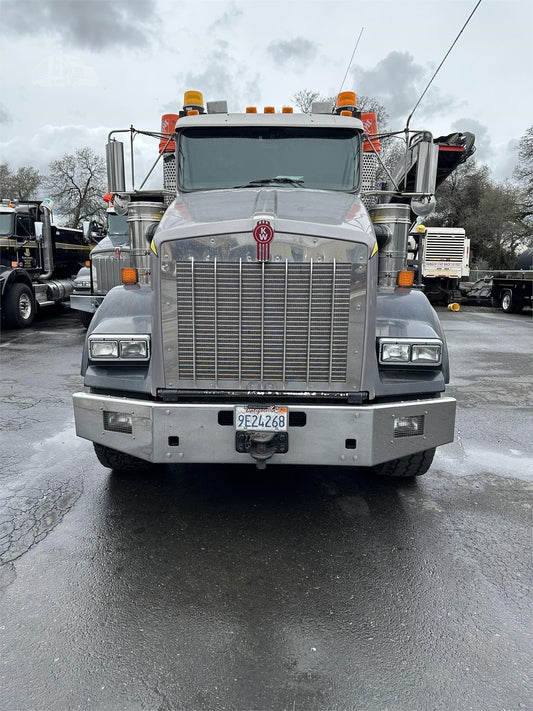 Bumper 14" Chrome Kenworth T800B/T880 (2004+) Tapered End w/ Tow, Step, Radar & Fog Light Holes