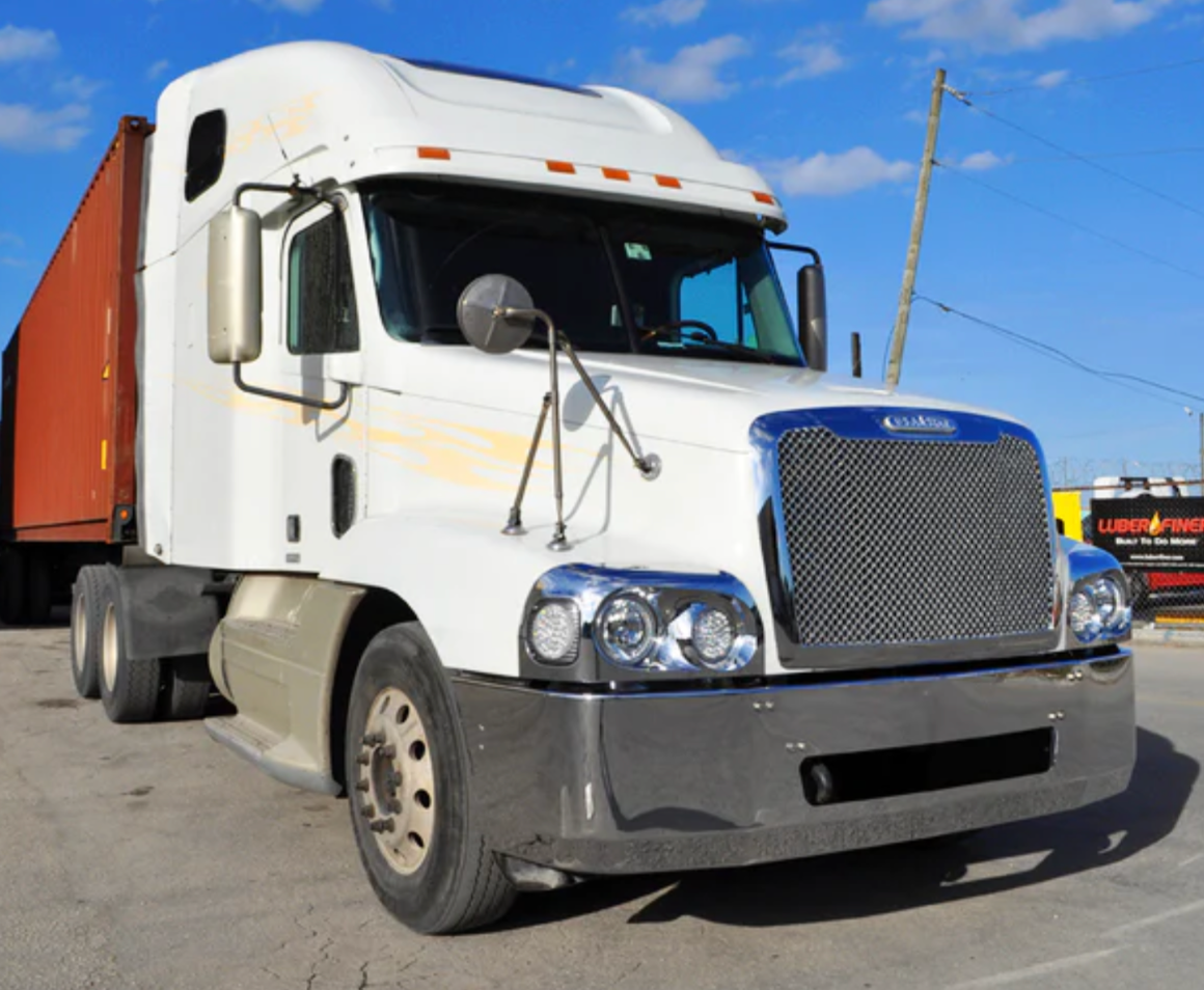 Bumper 18" Chrome Freightliner Century (1996-2004) . Aerodynamic Cut, Mounting Bolt & Large Center Tow Holes.