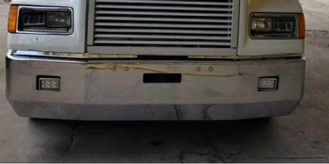 Bumper 18" Chrome Freightliner FLD112/FLD120 (All Years) Aero, w/ Tow & Fog Light Holes.