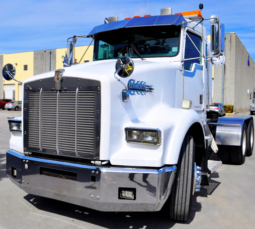 Bumper 18" Chrome Kenworth T800 (2004 & Older) Aero, 4 Mounting Bolts, w/ Tow,  Step & Fog Light Holes