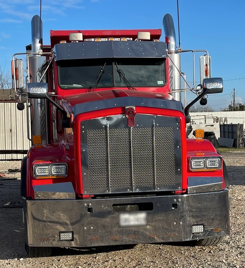 Bumper 20" Chrome Kenworth T800 (1986-2003) w/ Vent, Tow, Fog & Hidden Light Holes . (Custom FG-57)