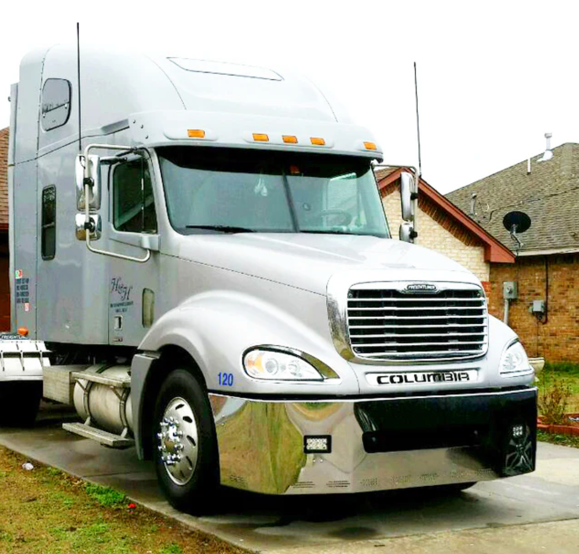 Bumper 22" Chrome Freightliner Century (2005-2007) Columbia (2003-2007) w/ Tow, Rectangular Fog & 11 Hidden Light Holes