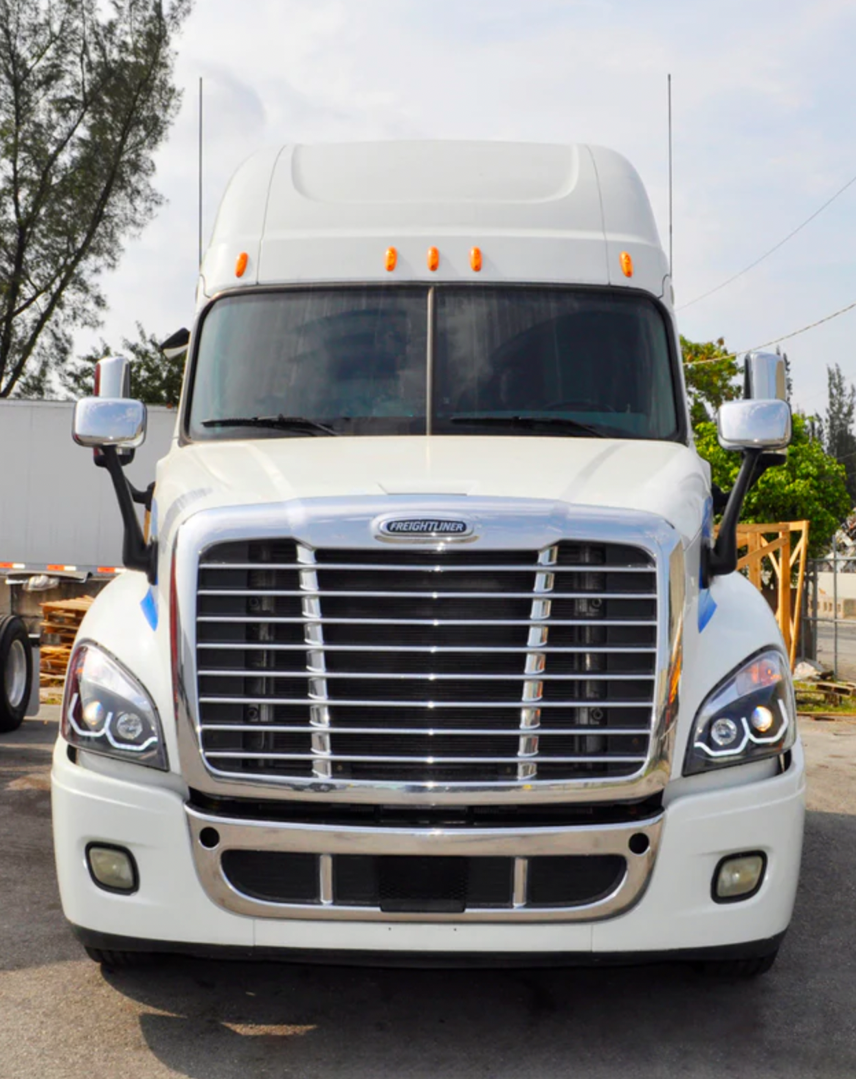 Chrome Cascadia Headlight With LED Bar