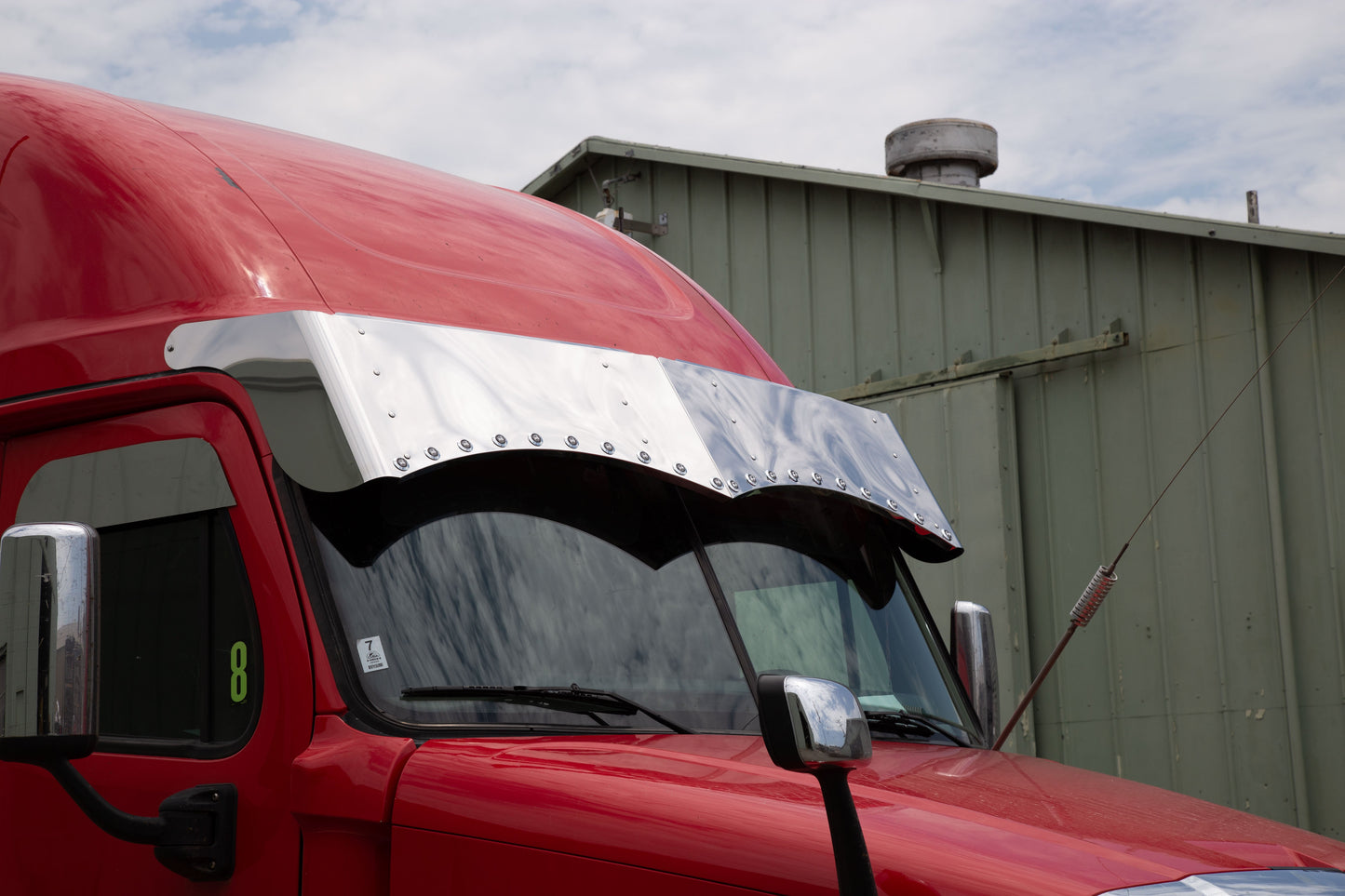 Freightliner Cascadia Mid & High-Roof 18" Twisted Drop Visor w/20-3/4" Light Holes Across the Bottom Face