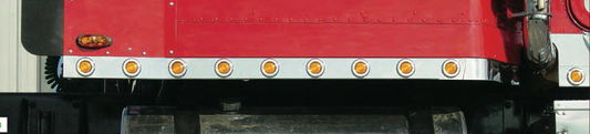 Freightliner Classic. 84" Integral Sleeper (No extensions) Panel. w Side Stacks and w/o R=Tank Fairings