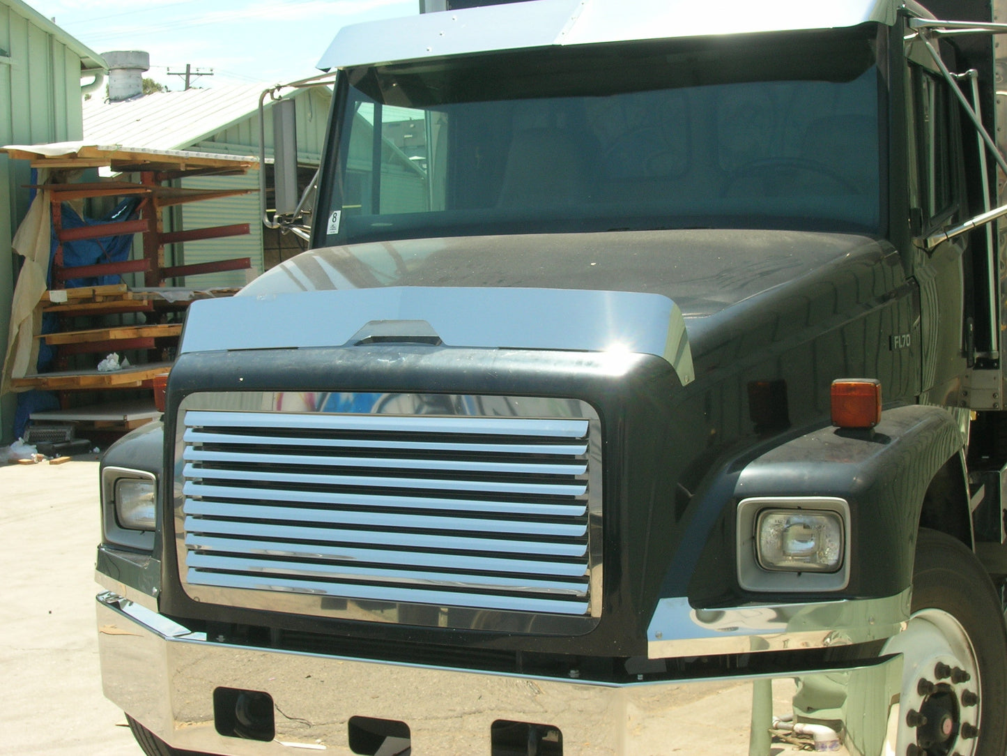 Freightliner FL 50/60/70/80 Hood Grill w/10 Louvers (42.25)