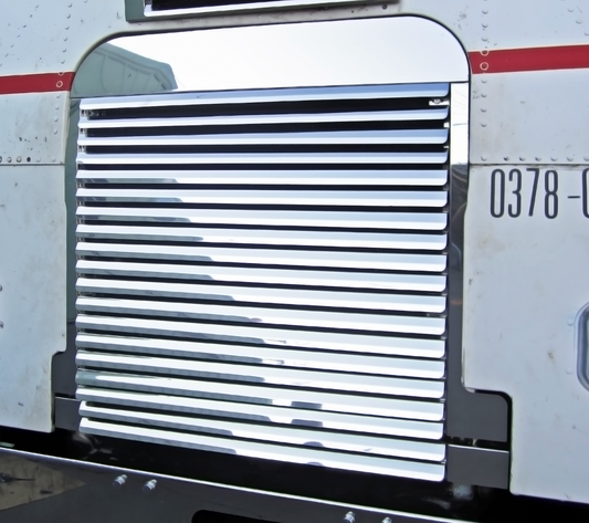 Freightliner FLA Cab Over Hood Grill w/17 Louvers & Bottom Grill Insert w/2 Louvers (36.5)