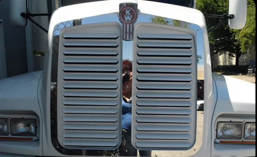 Grille Trim Kenworth T600