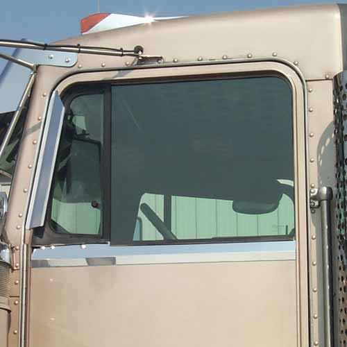 Kenworth Non Daylight Door Under Window Trim With Dimples