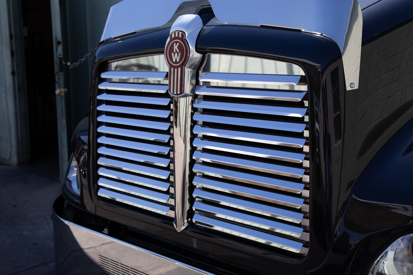 Kenworth T270 Hood Grill w/12 Louvers (Per Side) (17.,15.)