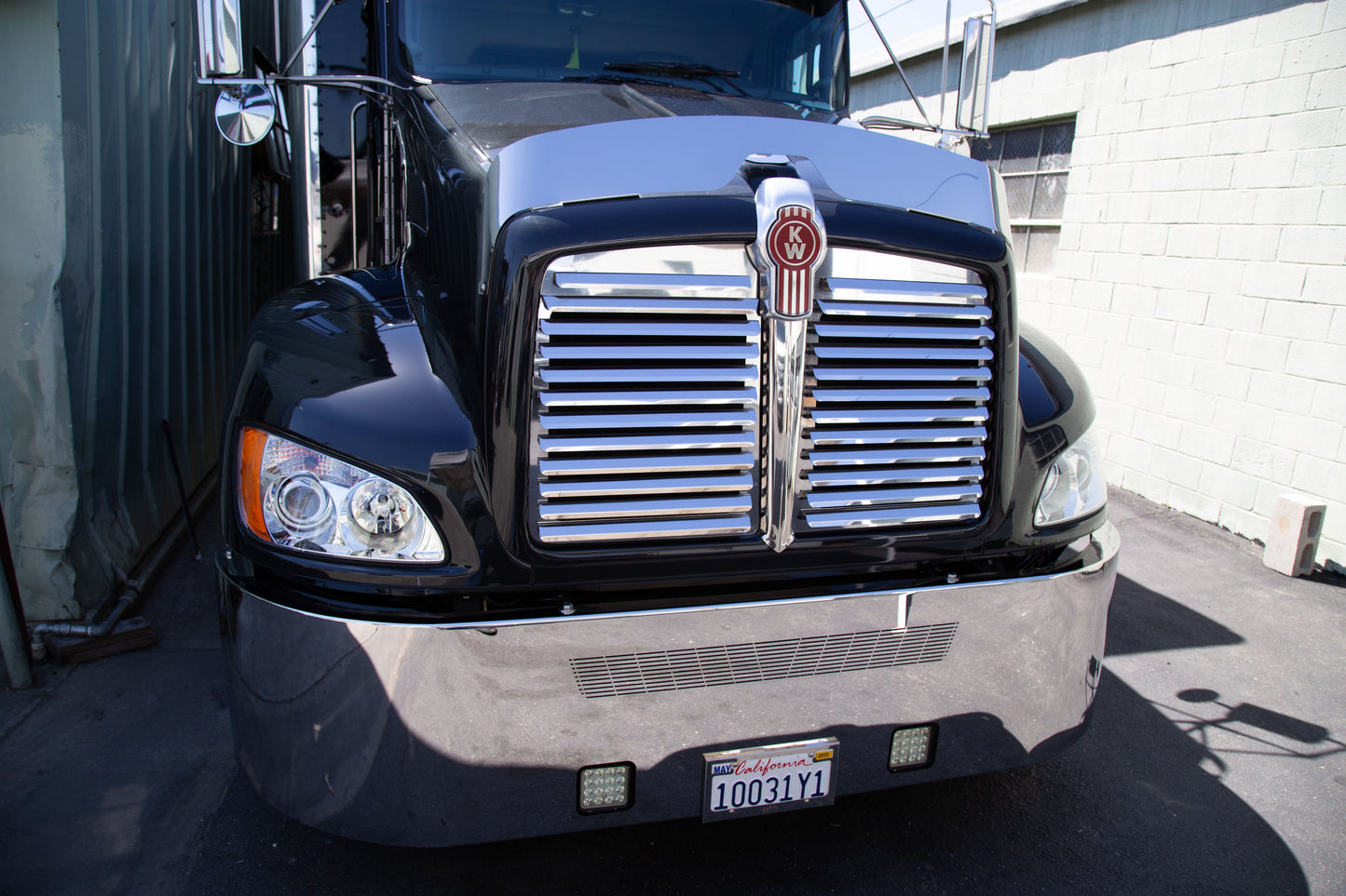 Kenworth T270 Hood Grill w/12 Louvers (Per Side) (17.,15.)