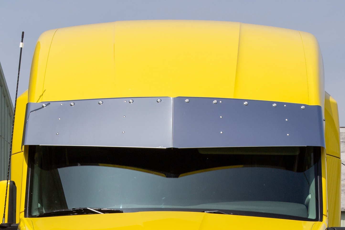 Kenworth T680/T880 15" x 17" V-Style Visor w/10-3/4" Light Holes (Mid & High-Roof)