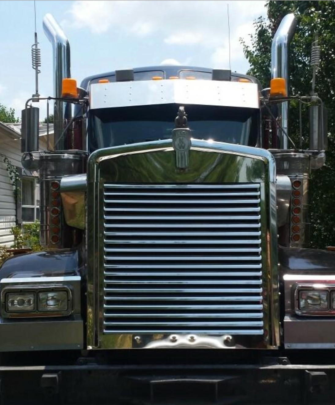 Kenworth W900L Grill  w/ 19 Louvers  (Long Hood)