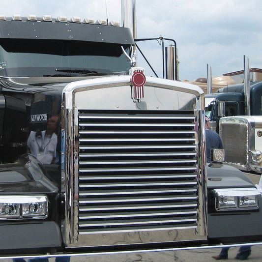 Kenworth. W900L Louvered Grill - 16 Bars (1993+)