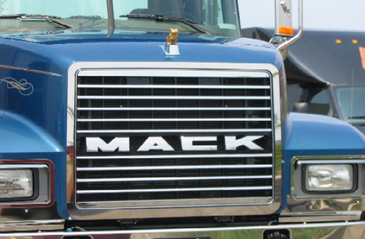 Mack CH Grille