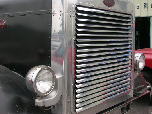 Peterbilt 359 Hood Grill w/19 Louvers (38.25x2.5)..