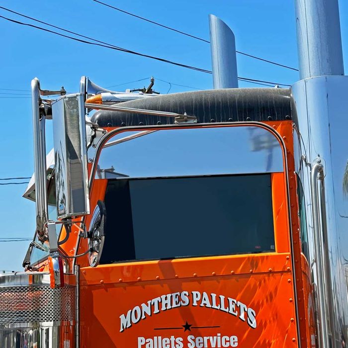 Peterbilt 379 8" Munster Chop Top (Door Mounted Mirrors)