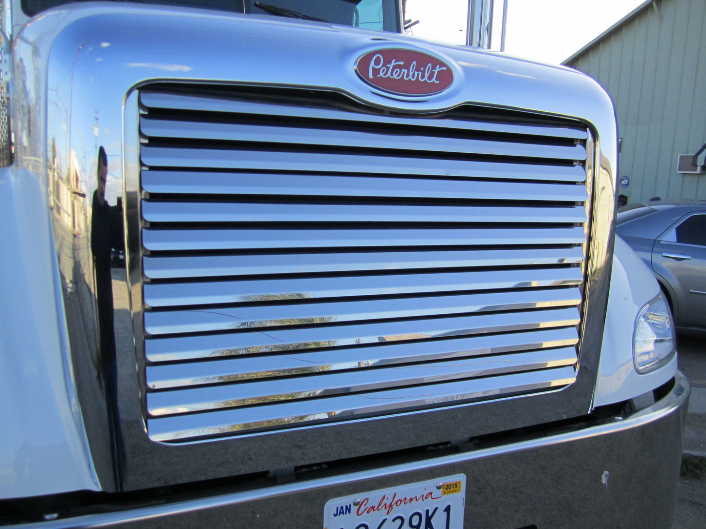 Peterbilt 384 Hood Grill w/13 Louvers (35.375)