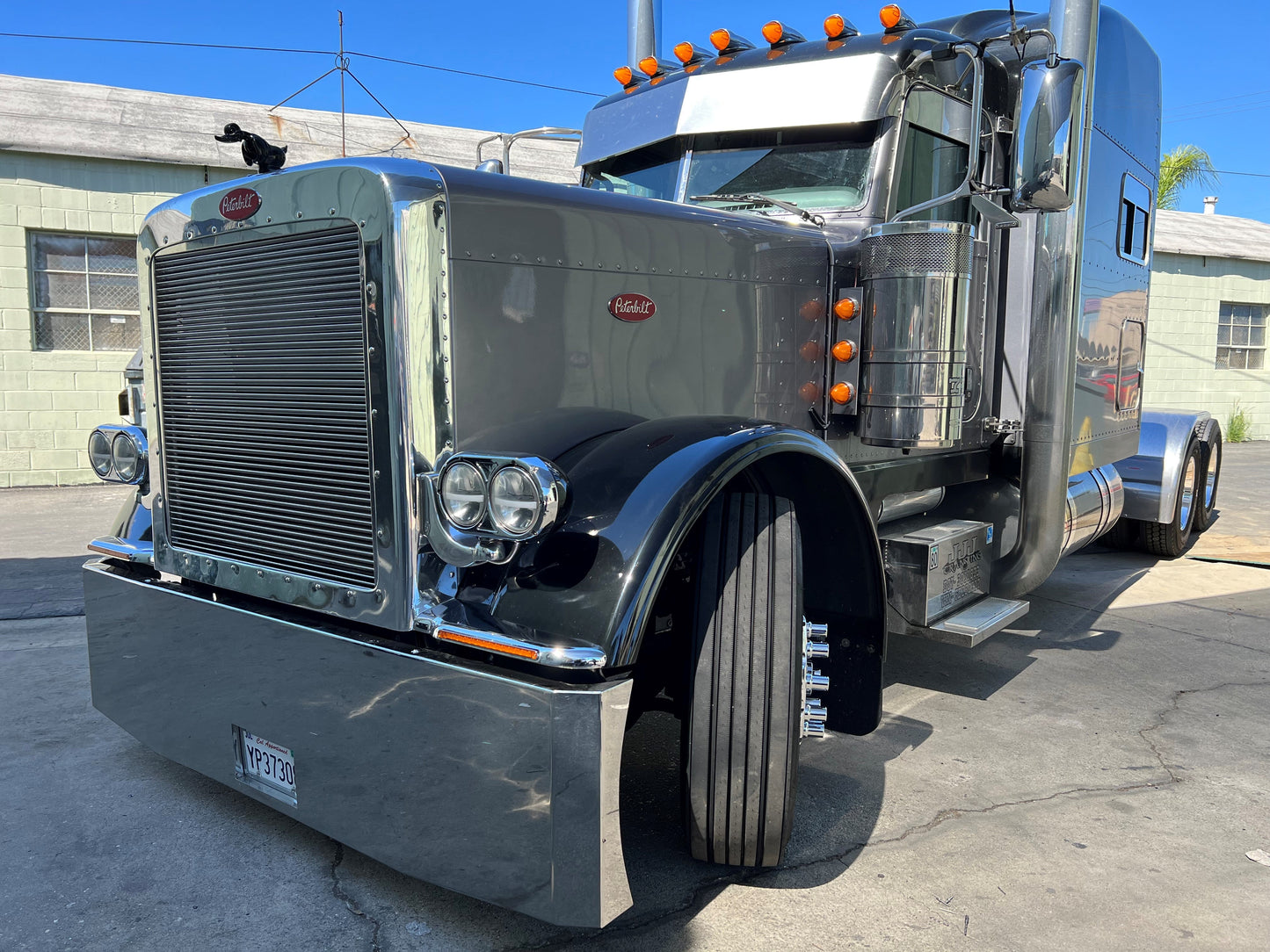 Peterbilt 388/389 Hood Grill w/46 Horizontal Billet (39.25 x 2)