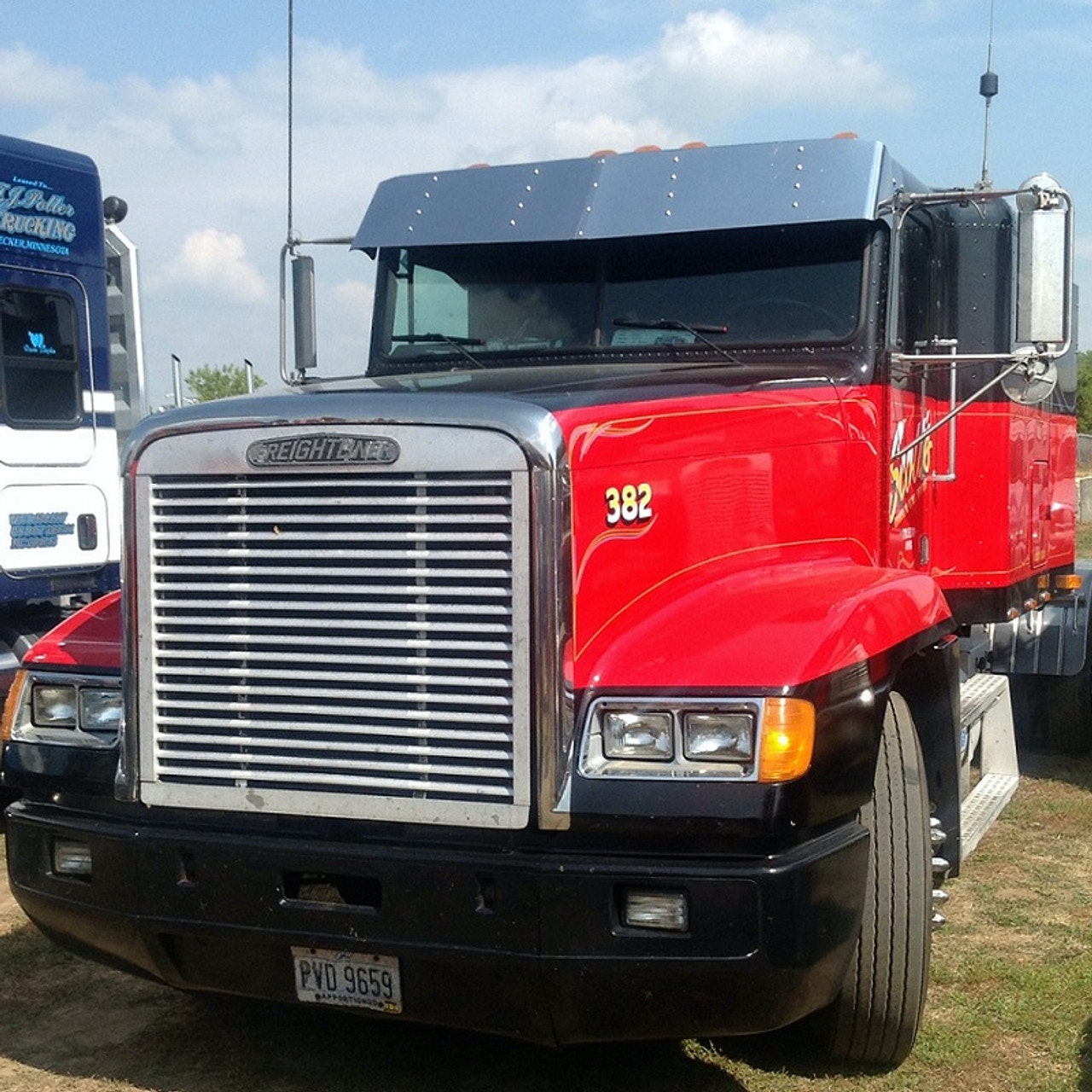 Visor 13" Kenworth W900/T800/T600/T660 High-Mid Roof (96+) Curved Windshield