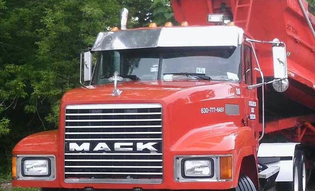 Visor 13" x 15" Mack CH V-Style