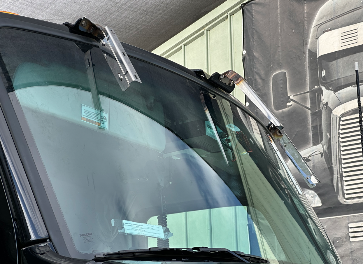 Visor Peterbilt '24 & Older 579 14-1/2‚Äù Drop Visor (Flat top/Day Cab, Uses OEM Brackets)